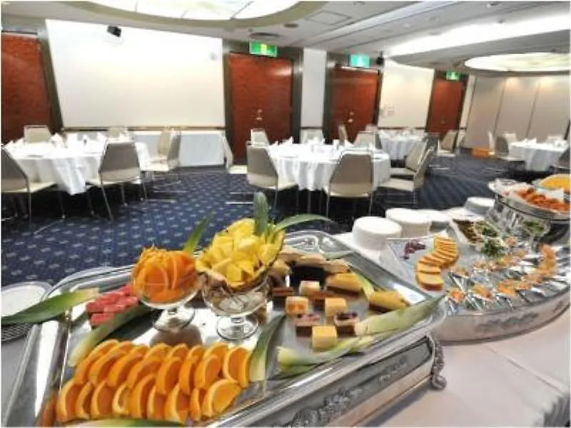 Hotel Wing International Shin-Osaka 3*, Osaka